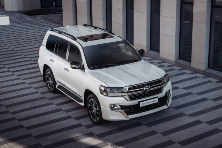 Toyota Land Cruiser VXS Executive Lounge 2021 về Việt Nam, giá hơn 6,5 tỷ đồng