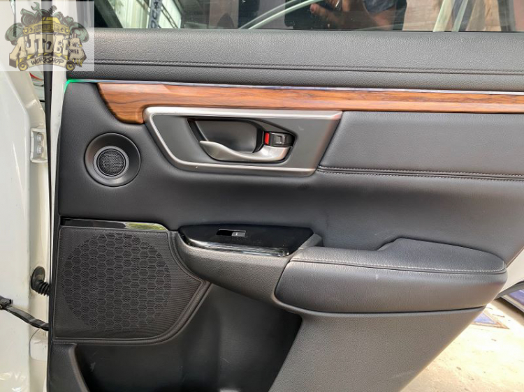 Nâng cấp hệ thống âm thanh 8 loa cho Honda CRV 2020