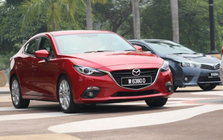 Driven_2014_ep5_Mazda_3_vs_Toyota_Corolla_Altis_vs_Kia_Cerato-001.jpg