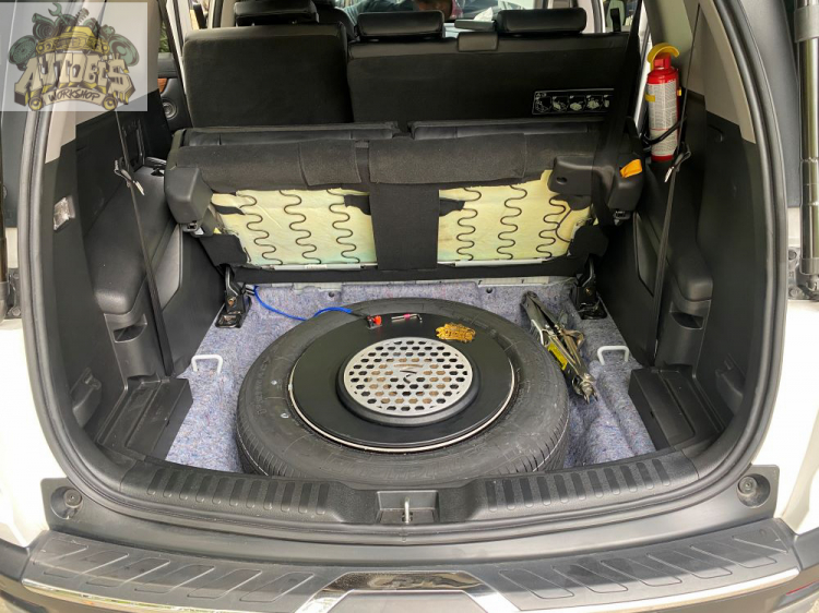 Honda CRV độ âm thanh với thiết kế loa subwoofer trong bánh dự phòng