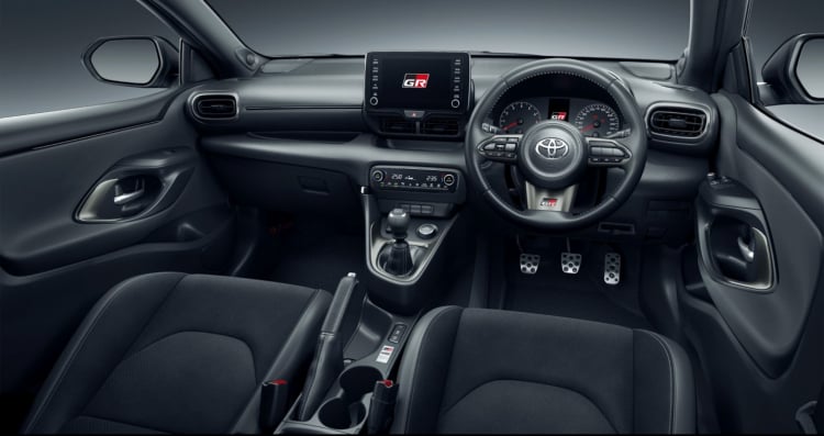 Cận cảnh Toyota GR Yaris 2020 mạnh tới 261 mã lực, giá khoảng 2 tỷ đồng tại Thái Lan Cận cảnh Toyota GR Yaris 2020 mạnh tới 261 mã lực, giá khoảng 2 tỷ đồng tại Thái Lan