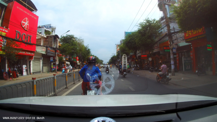 Ôtô chịu xếp hàng, đường sẽ hết tắc Ôtô chịu xếp hàng, đường sẽ hết tắc