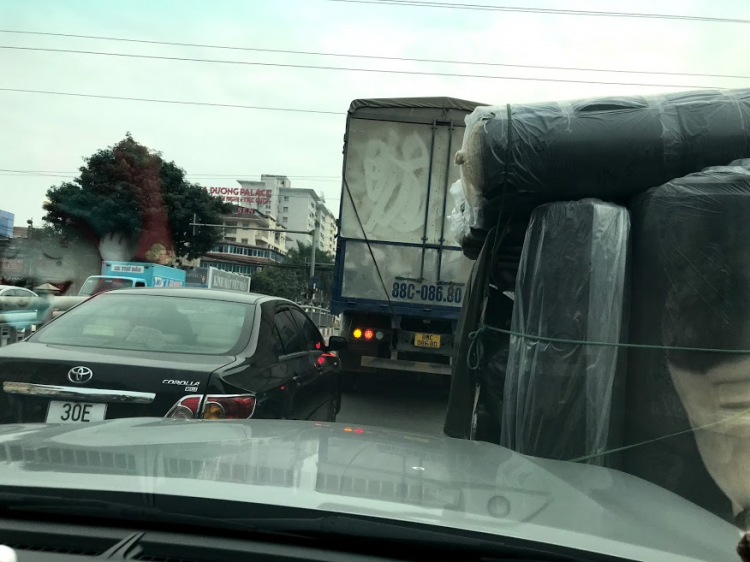 Ôtô chịu xếp hàng, đường sẽ hết tắc Ôtô chịu xếp hàng, đường sẽ hết tắc