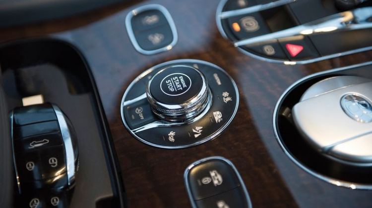 Jaguar Land Rover cáo buộc Volkswagen vi phạm bằng sáng chế