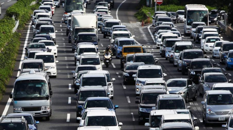 Nhật Bản muốn cấm xe chạy xăng, dầu vào năm 2035