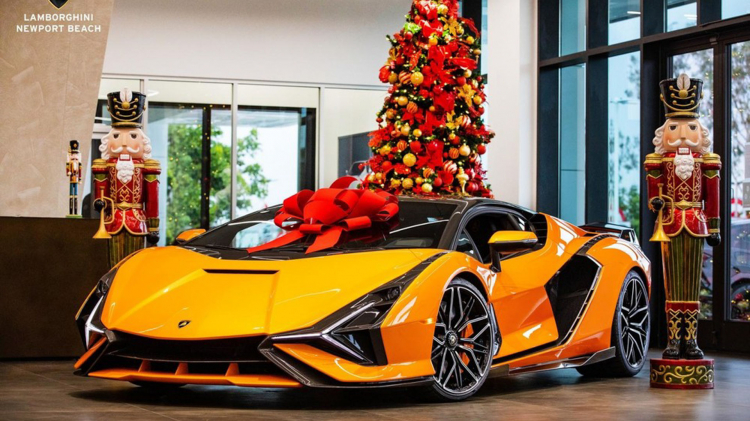 Siêu phẩm Lamborghini Sian lần đầu lộ diện ngoài đời thực, giá hơn 76 tỷ đồng