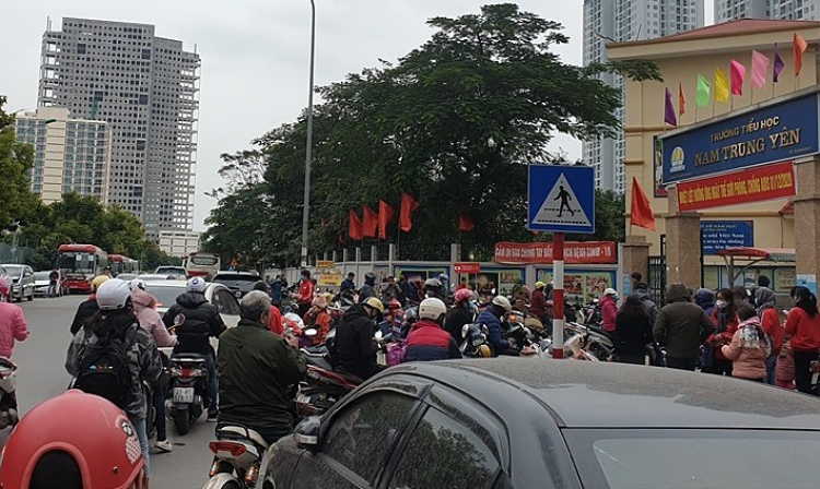 Cách người Việt đón con đang làm hỏng thế hệ tương lai