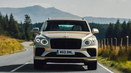 otosaigon-phev-bentayga-2.jpg