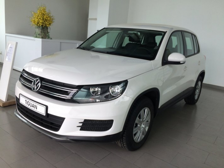 Xin tư vấn: CRV, CX5 hay...? Xin tư vấn: CRV, CX5 hay...?