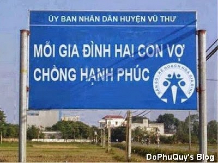 Gái xinh say rượu dừng xe "chơi" giữa cao tốc