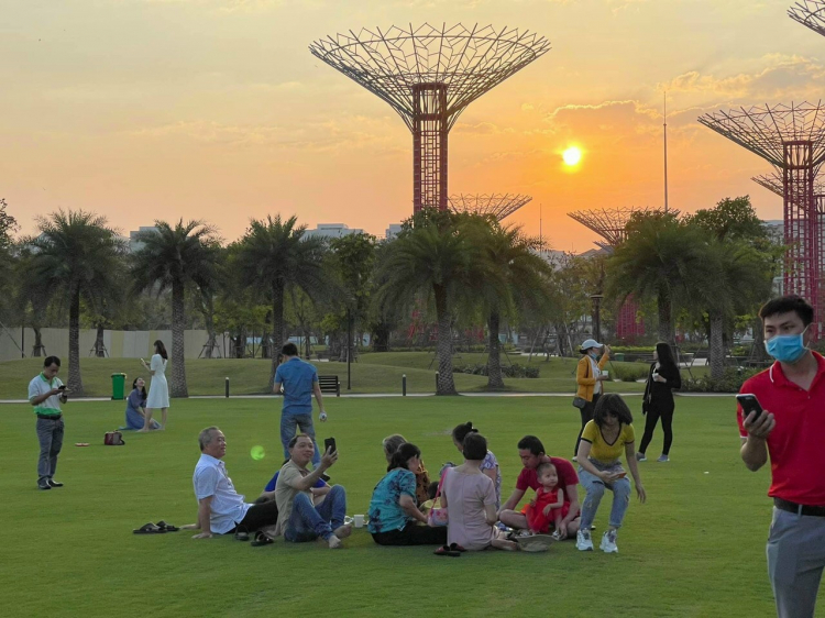 VINHOMES GRAND PARK QUẬN 9 LÀ CÁI “BẪY GẤU” CHO NHỮNG KHÁCH YÊU MÀU HỒNG!