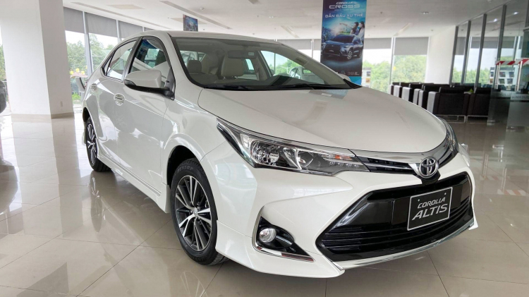 Toyota Corolla Altis ở Thái đã có bản nâng cấp 2021: 4 phiên bản, giá từ 642 triệu đồng