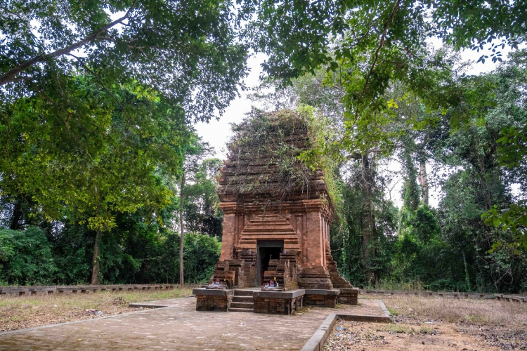 Khám phá ngôi làng cổ của người Ba Na và nhà rông lớn nhất Tây Nguyên