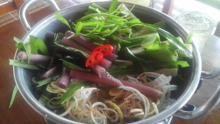 phát hiện quán cơm dừng chân lý tưởng trên Quảng lộ phụng hiệp phát hiện quán cơm dừng chân lý tưởng trên Quảng lộ phụng hiệp