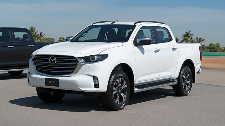 Mazda BT-50 2021 thế hệ mới ra mắt tại Thái với giá từ 686 triệu đồng, sắp về Việt Nam