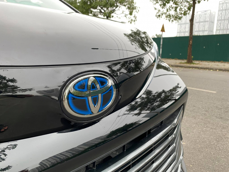 Cận cảnh Toyota Sienna 2021 đầu tiên về Việt Nam: có xứng đáng giá hơn 4,3 tỷ đồng?