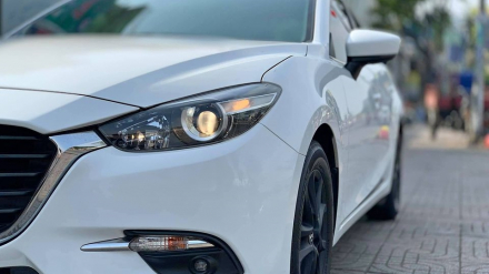 mazda3 den.jpg