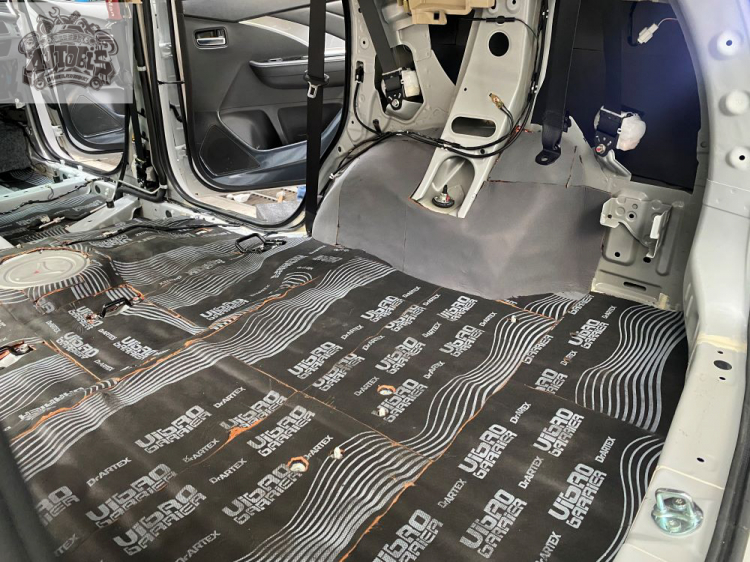 Cách âm cho xe ô tô với vật liệu cao cấp - Mitsubishi Xpander