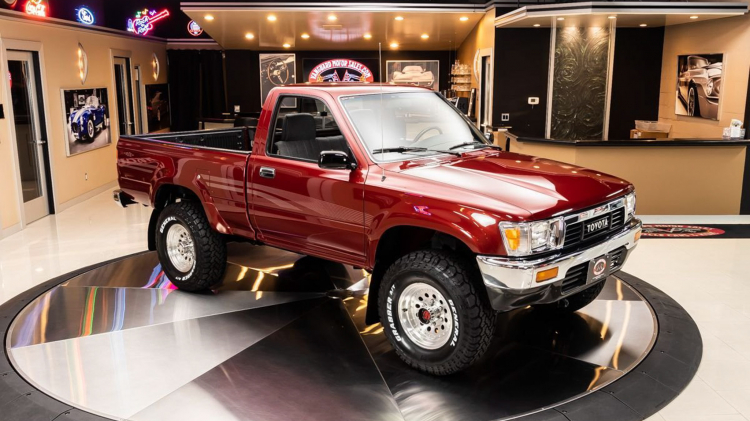 “Xe cọp” Toyota Hilux đời 1991 có giá 44.900 USD tại Mỹ “Xe cọp” Toyota Hilux đời 1991 có giá 44.900 USD tại Mỹ