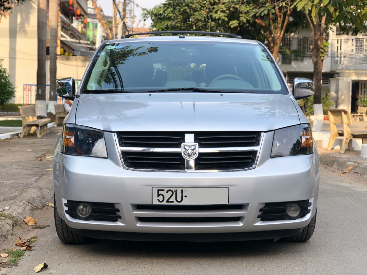 “Của lạ” Dodge Grand Caravan đời 2008: MPV 7 chỗ hàng hiếm tại Việt Nam