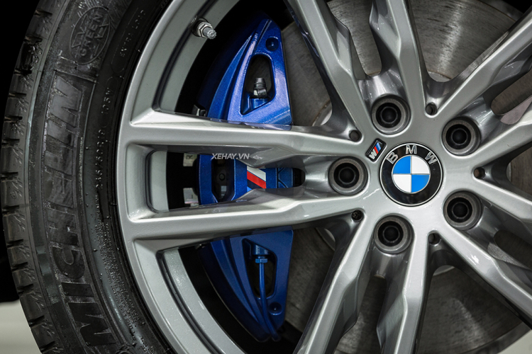 Nên mua 2021 GLC300 4matic hay BMW X3 xDrive30i M Sport?