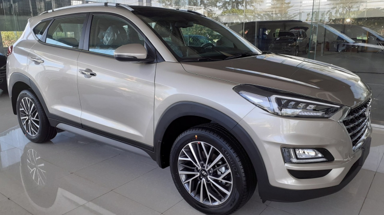 Hyundai Tucson 2.0 2020 tăng tốc bị lắc ngang và giật