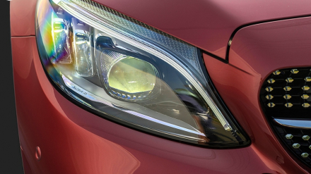 mercedes-c300-amg-2020-duoc-trang-bi-he-thong-den-pha-thich-ung-tu-dong-multi-beam-led.jpg