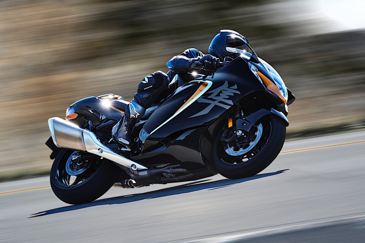 Suzuki trình làng siêu mô tô Hayabusa 2021