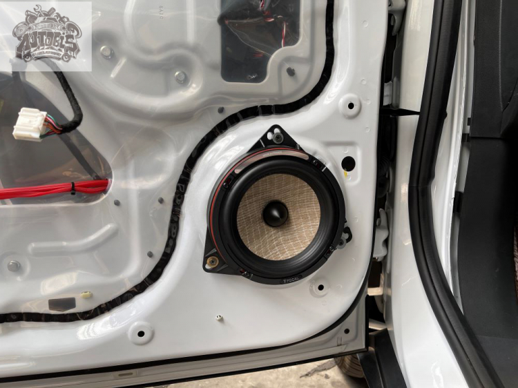MG ZS được nâng cấp âm thanh tại AUTOBIS