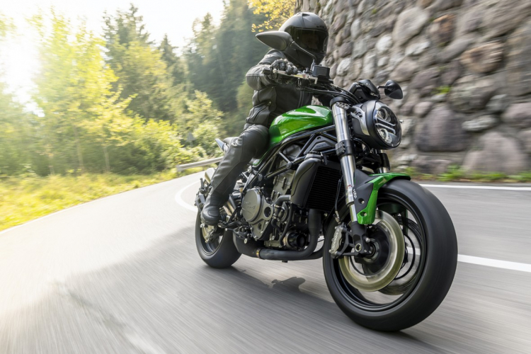 Benelli 720S 2021 ra mắt ở Malaysia với 3 màu mới Benelli 720S 2021 ra mắt ở Malaysia với 3 màu mới