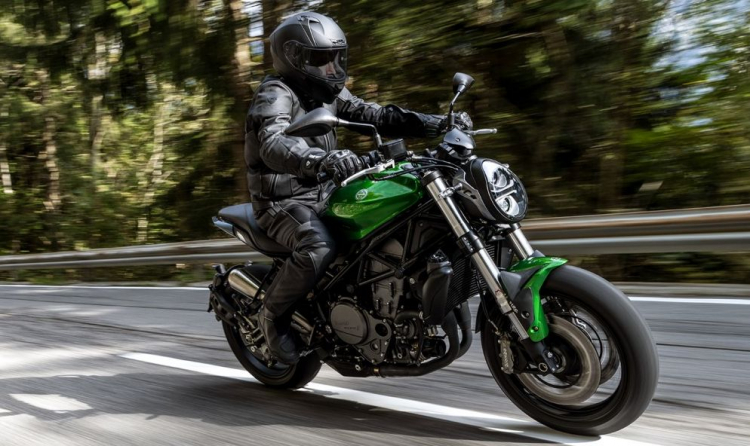 Benelli 720S 2021 ra mắt ở Malaysia với 3 màu mới Benelli 720S 2021 ra mắt ở Malaysia với 3 màu mới