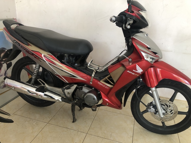 E cần tìm bác nghip mua bán xe máy cũ E cần tìm bác nghip mua bán xe máy cũ