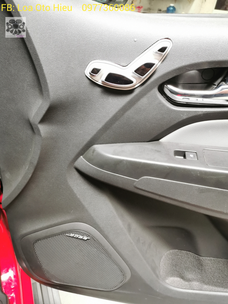 Độ âm thanh Chevrolet toàn diện và màn hình Android cùng ghế điện Lexus Ls 600h.