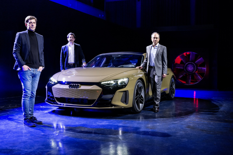 2022-Audi-e-tron-GT-64.jpg 2022-Audi-e-tron-GT-64.jpg