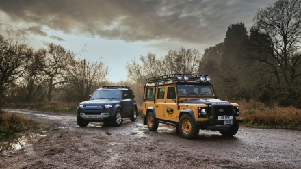 land-rover-defender-works-trophy-125-1613150328.jpg