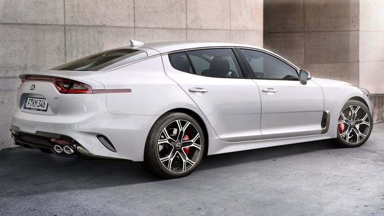 Kia “nhá hàng” K8 hoàn toàn mới để kế nhiệm K7: tiếp tục mạo hiểm trong phân khúc sedan cỡ lớn Kia “nhá hàng” K8 hoàn toàn mới để kế nhiệm K7: tiếp tục mạo hiểm trong phân khúc sedan cỡ lớn