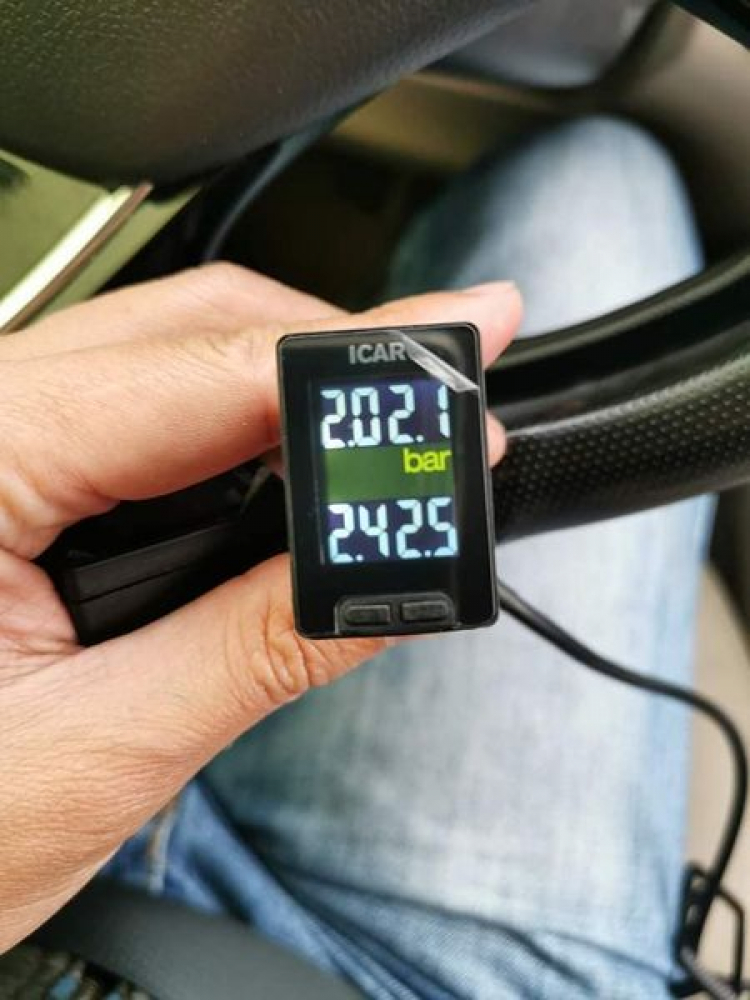 Có nên lắp cảm biến áp suất lốp cho xe ô tô không?