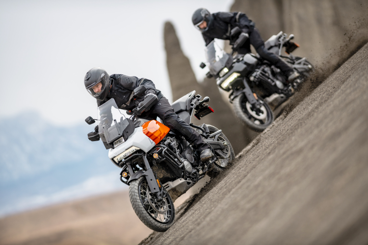 2021-Harley-Davidson-Pan-America-1250-8.jpg