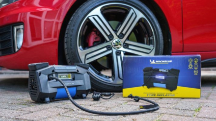 May_bom_khi_nen_sieu_toc_Michelin_Superfast_4X4_SUV_Digital_(4x4).jpg