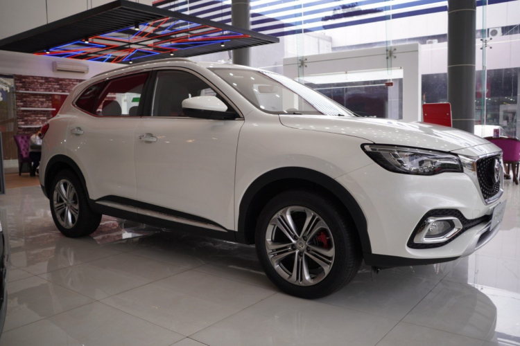 Với tầm tiền 1 tỷ nên mua xe gì? Có nên mua GLK 220 CDI? Với tầm tiền 1 tỷ nên mua xe gì? Có nên mua GLK 220 CDI?