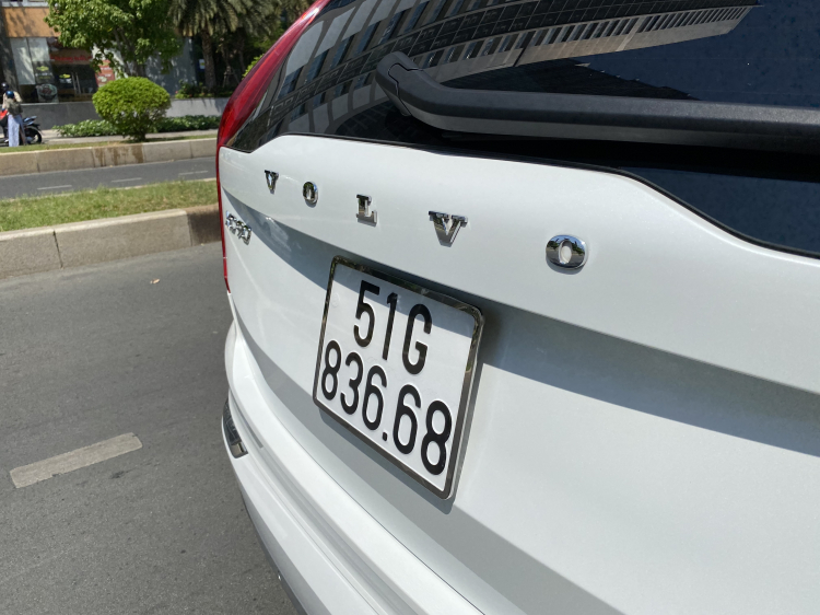 Volvo XC90 T6 ít chạy 18.000 miles - cuối 2018 - xe mới tinh