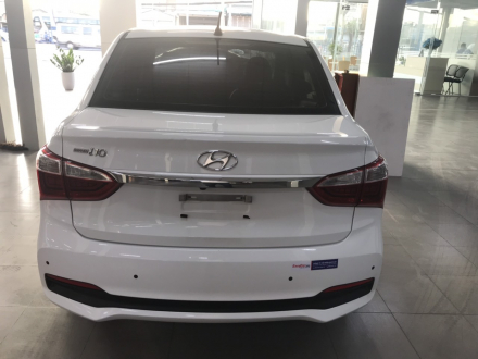 Hyundai I10 AT 2019 4.jpg