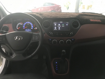 Hyundai I10 AT 2019 8.jpg