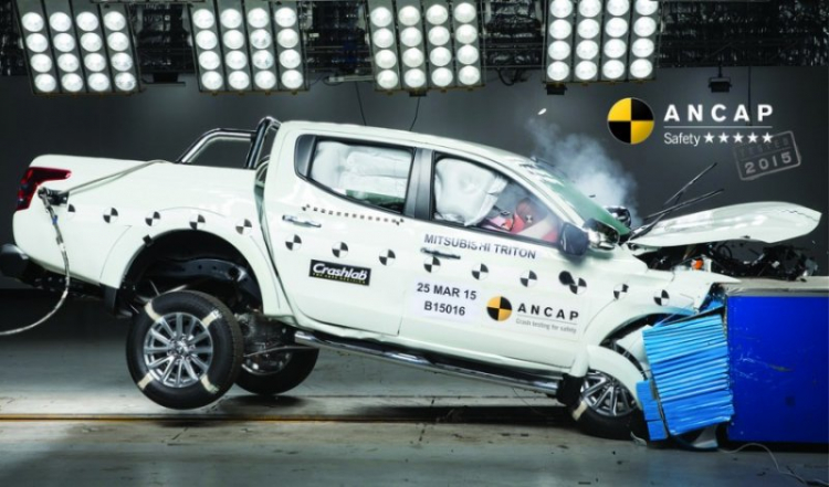 Mitsubishi Triton 2015 được ANCAP đánh giá an toàn 5 sao