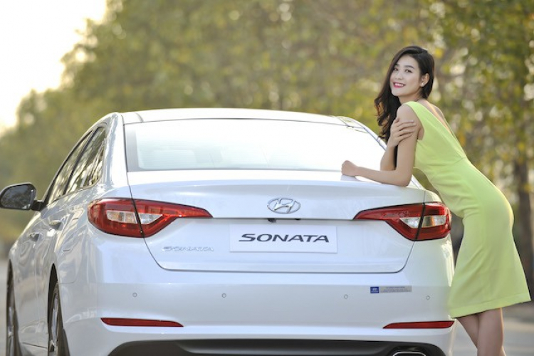 Honda Civic 2022 bất ngờ lộ ảnh thực tế: kém ấn tượng hơn cả bản công bố Honda Civic 2022 bất ngờ lộ ảnh thực tế: kém ấn tượng hơn cả bản công bố