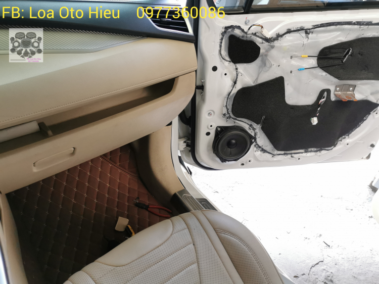 Nâng cấp âm thanh Mitsubishi Xpander MT sừng trâu với hệ thống loa Mark Levinson.