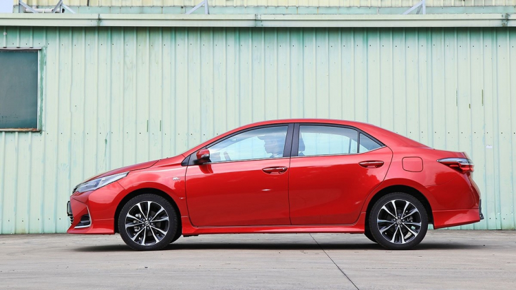toyota-corolla-altis-2.jpg toyota-corolla-altis-2.jpg