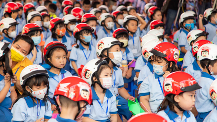 Các em học sinh lớp 1 trường tiểu học Trần Hưng Đạo trong buổi Lễ phát động.jpg