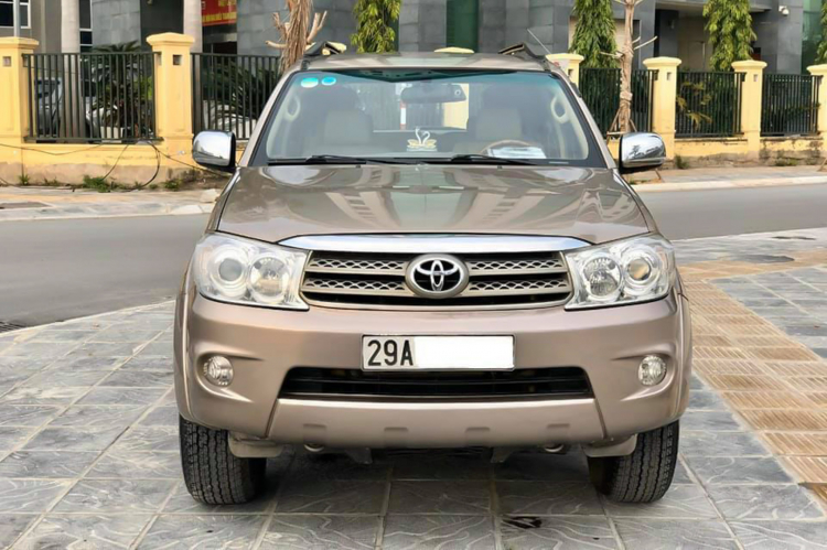 Sử dụng 10 năm, Toyota Fortuner nhập Thái vẫn có giá hơn 450 triệu đồng