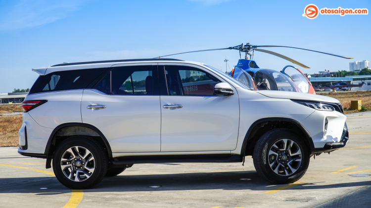 otosaigon.com-toyota-fortuner-legender-33.jpg otosaigon.com-toyota-fortuner-legender-33.jpg